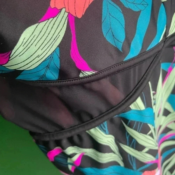 Time & Tru Plus Size 2x 20 22 Tropical zone Piece Swim Suit Sheer Panels Sexy - Picture 2 of 5